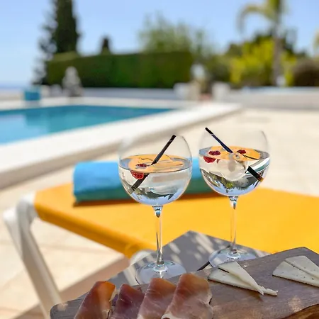 Casa فندق مبيت وإفطار 3*